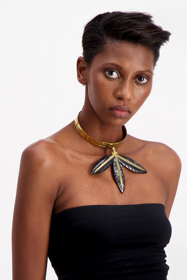 LEAF CHOKER